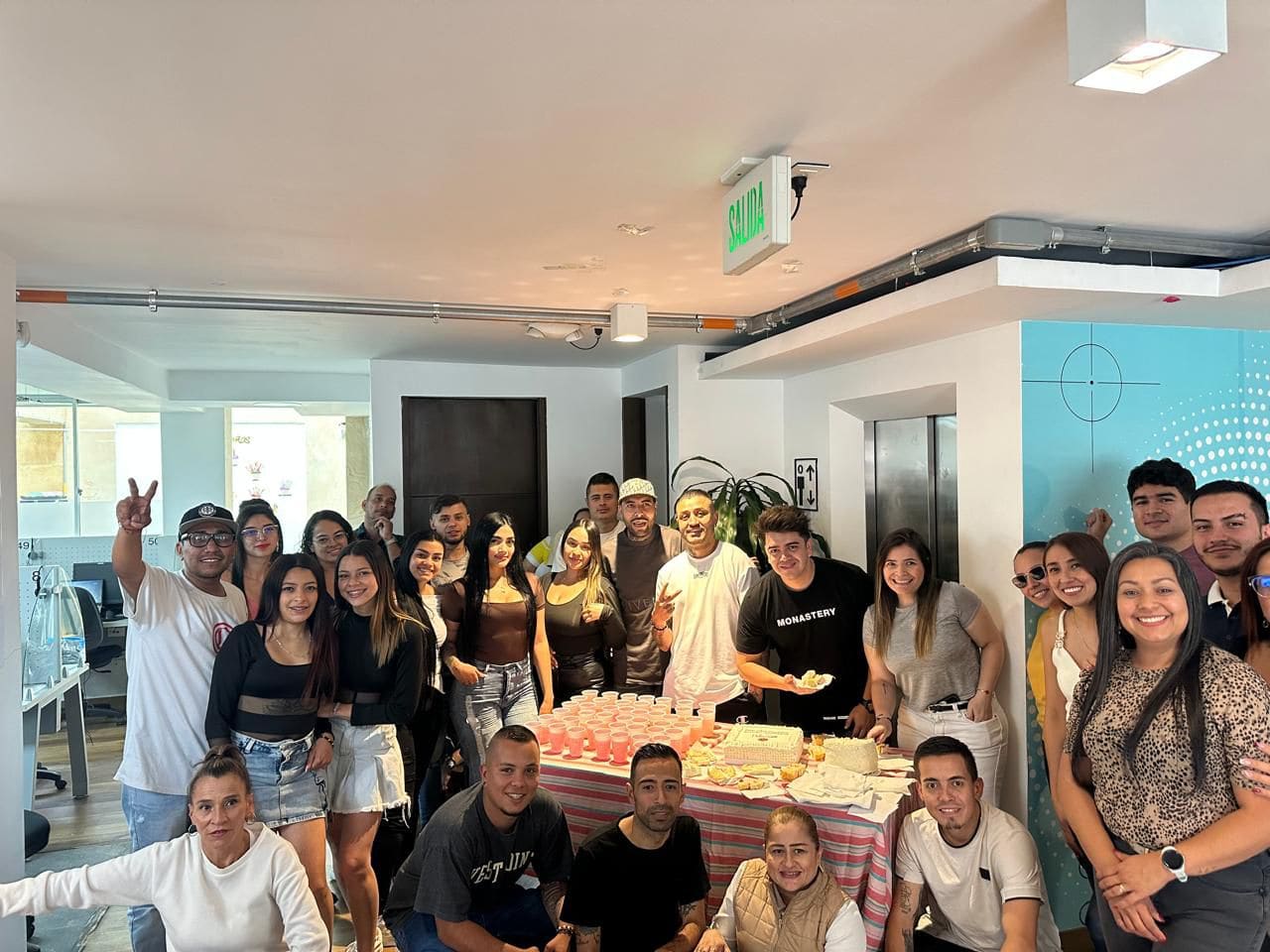 Todo el equipo de VOZ360 reunido